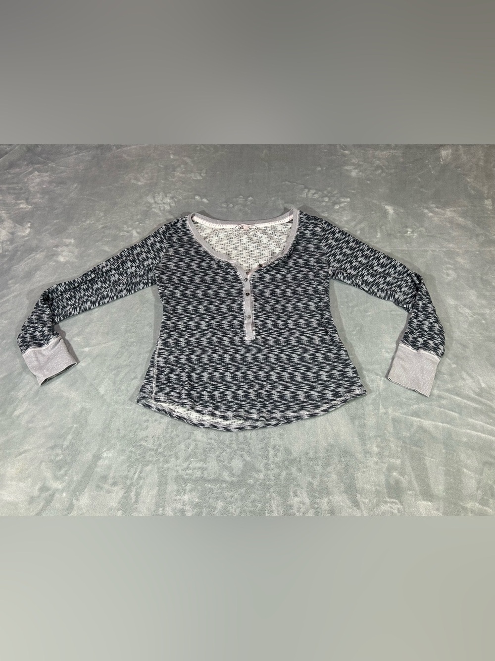 Victoria's Secret Women's Knit Pajama Top M Long Sleeve Button Scoop Neck